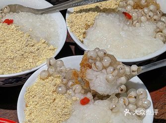 在成都 很喜欢的一家店冰稀饭好好好吃…