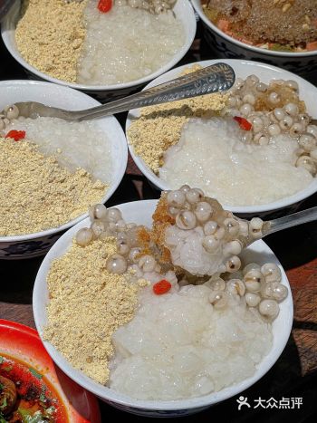 在成都 很喜欢的一家店冰稀饭好好好吃…