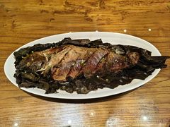 -泉畔人家·老济南经典鲁菜(大明湖店)