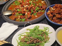 -侯志伟老街炒鸡(广济街店)