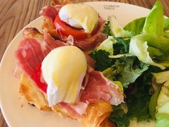 -Common Table · Brunch & Coffee