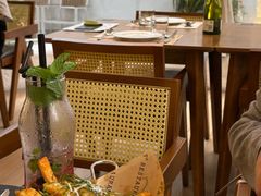 -Mark&Mars Restaurant