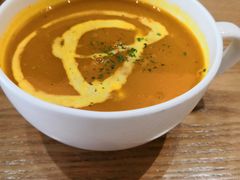 南瓜汤-HELLO 27 意面·沙拉·帕尼尼