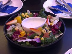 鲜果布拉塔奶酪沙拉。-甲丁坊·德餐·酒吧(五棵松华熙店)