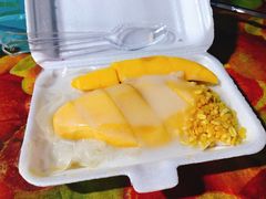 -芒果糯米饭摊子