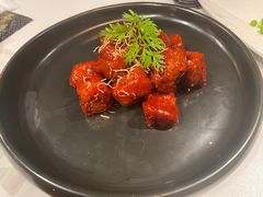 红酒泡沫牛仔粒-荟廷·晶萃(陆家嘴尚悦湾店)