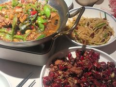 -湘西小馆(滨河路店)