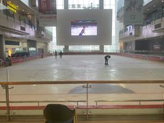 -冰纷万象滑冰场(二七万象城店)