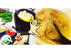 -鲜入围煮花胶鸡海鲜火锅