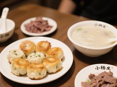 -小杨生煎(金山百联购物中心3楼店)