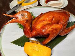 金牌烧乳鸽-好彩海鲜火锅饭店(银河百老汇店)