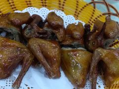 脆皮红烧乳鸽-渔鸽皇酒楼(鸿大广场店)