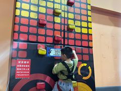 -DEDE APU潮玩运动聚乐部(观音桥店)