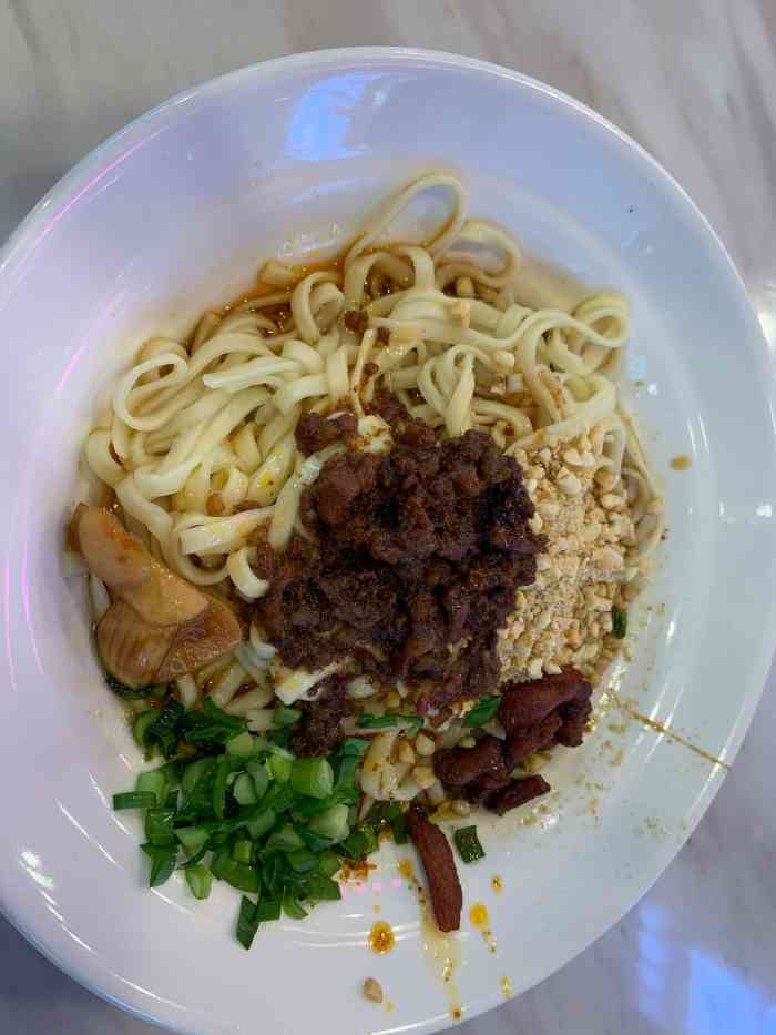 面东东面馆-"一碗卤面6块钱3个帽子分别是焖肉,叶子."-大众点评移动版