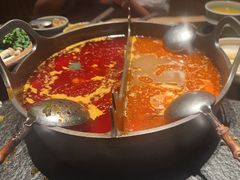 -三出山火锅(南京万象天地店)