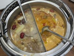 金典鸳鸯锅底-快乐小羊·内蒙牛羊肉火锅(流花中心店)