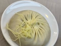 蟹黄汤包一笼-鸿运酒楼