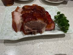烧味三拼-香港新发烧腊茶餐厅(书城店)