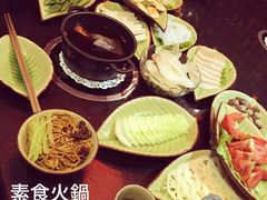 一叶一世界藏茶素食火锅-一叶一世界•素食餐厅(环球中心店)