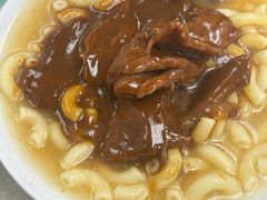 沙嗲牛肉通粉早餐（配菠蘿包、煎蛋、凍奶茶）-金凤茶餐厅(湾仔店)