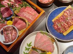 -山川小町·极番烧肉(新地假日广场店)