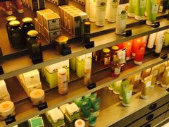 -中免(澳门机场免税店)