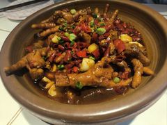 -阿瓦山寨·湘菜现炒·剁椒鱼头王(咸阳总店)