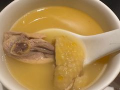-鲜入唯煮·港式海鲜牛肉火锅(金宝街店)
