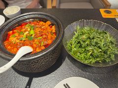 -万重锦·人文川菜馆(骡马市店)