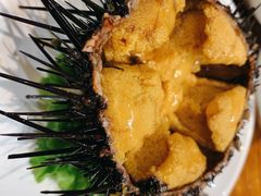 生吃海胆-海味当家·蒸锅海鲜(中山广场创始店)