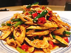 -铜锣湾·有麝自然香(重庆新天地店)