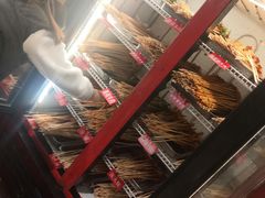 -钢管厂五区小郡肝串串香(蜀都万达店)