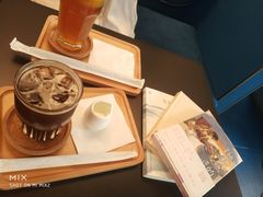 -物质生活书·酒吧
