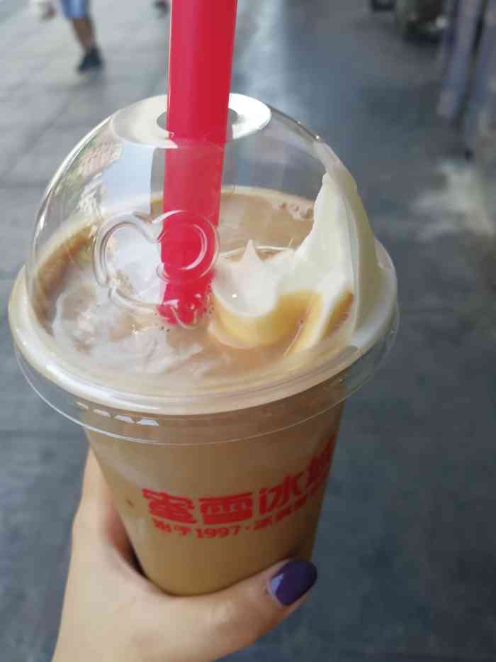 蜜雪冰城(南城大道店)-"夏日炎炎,来杯奶茶 真的非常爽,店员非常.