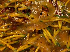 -郑小二山东特色炒鸡店(红小巷店)