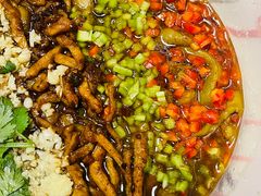 茄子肉丝-靠山屯东北农家菜(八龙桥雅苑店)