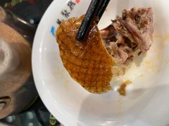 烤鸭半只-龙聚德北京烤鸭(沙坪坝华宇A馆店)