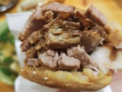 烧饼夹肘子肉-昌顺马记小吃店(昌盛园店)