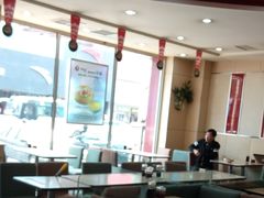 大堂-李先生牛肉面大王(营口大润发店)