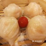 早八点刚过，已经开始排队了，点了几份推荐菜