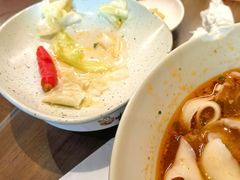 -顺溜·手工刀削面·黑金店(铜锣湾店)