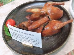 金牌乳鸽皇-大树餐厅(红旗街万达店)