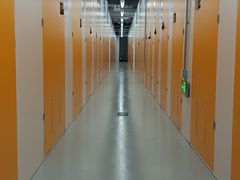 -安东易迷你仓自助寄存仓库(淞虹路店)