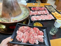 -果松木炭酸菜铜火锅·外婆参鸡汤