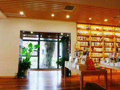 大堂-猫的天空之城概念书店(景德镇陶溪川店)