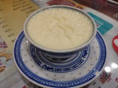 -广信牛奶甜品世家(台东店)