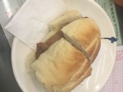 猪扒包-义顺牛奶公司(庇利金街店)