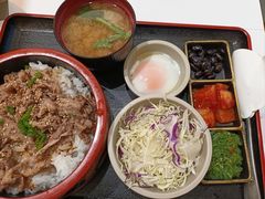 -牛邸·烧肉饭(来福士店)
