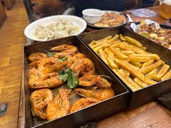 -老东镇啤酒屋海鲜加工·蒸汽海鲜·海鲜烧烤(台东店)