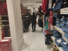 -优衣库(北京万柳华联购物中心店)